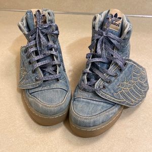 ADIDAS X JEREMY SCOTT SIZE:10 “DENIM WINGS” CONDITION 9.5/10 - Absolute steal!